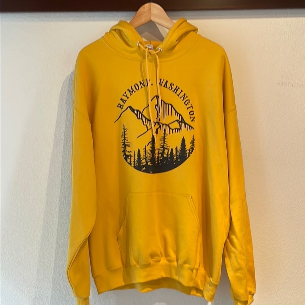 Jerzees Mountains, Raymond, Washington Hooded Sweatshirt, Goldenrod, Size XL